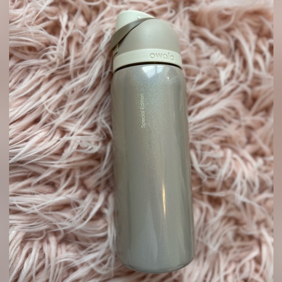 Owala Holiday Magic Water Bottle - Picture 2 of 5